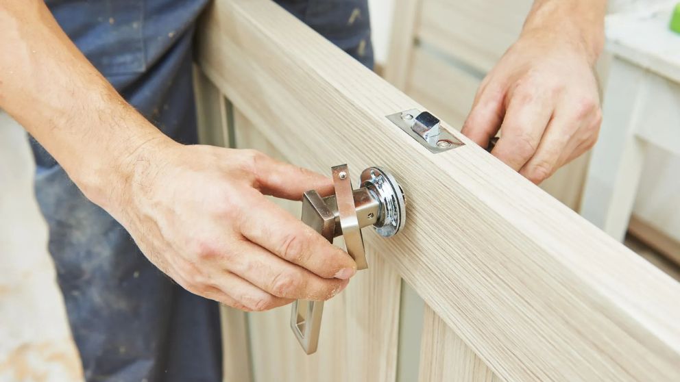 Professional Home Repair: Handyman For Minor Fixes